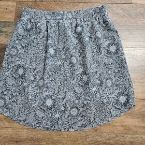 Loft Gray Blue Mini Skirt‎ Lined Pull On Elastic Waist Floral Pockets Casual MP
